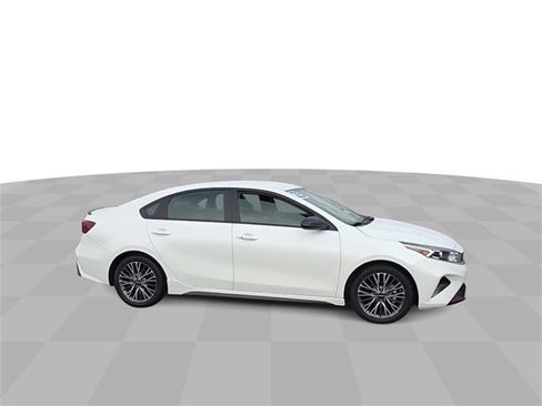 Used 2023 Kia Forte GT-Line FWD image 2