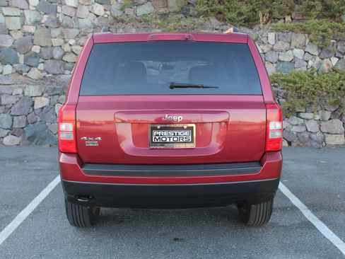 Used 2011 Jeep Patriot Sport w/ PWR Value Group AWD/4WD image 8
