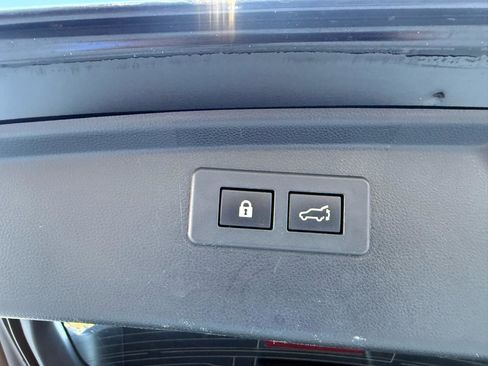 Used 2020 Subaru Outback Touring XT AWD/4WD image 32