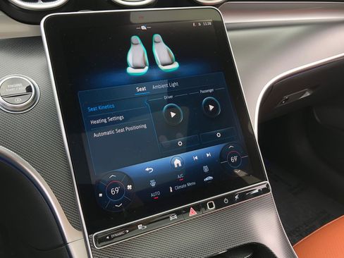 New 2025 Mercedes-Benz C 300 4MATIC Sedan image 22