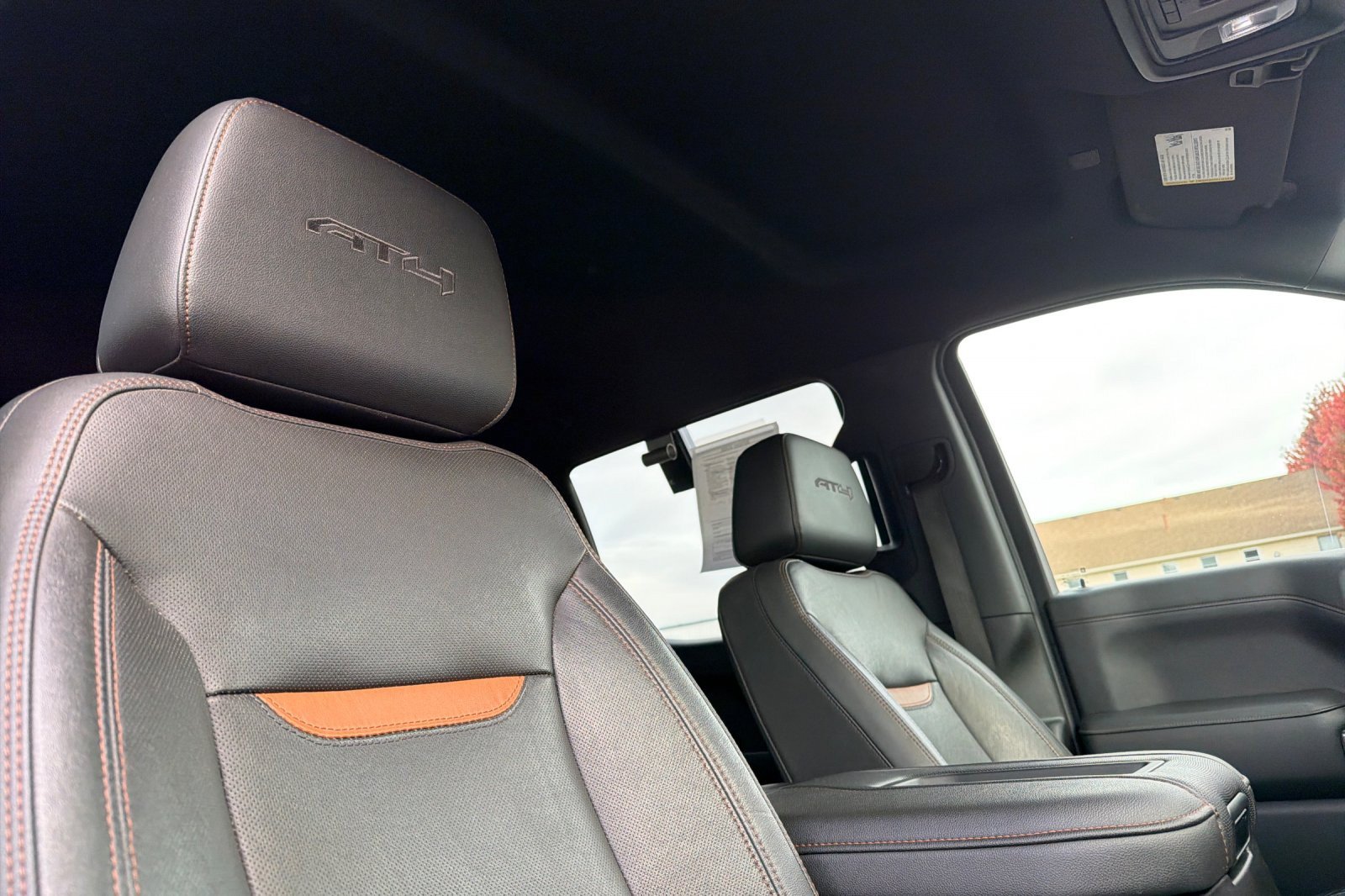 Used 2021 GMC Sierra 1500 AT4 w/ AT4 Preferred Package AWD/4WD image 13
