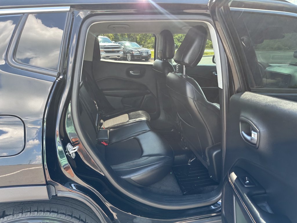 Used 2018 Jeep Compass Latitude w/ Popular Equipment Group AWD/4WD image 21