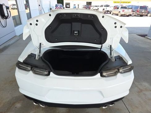 Used 2019 Chevrolet Camaro SS RWD image 18