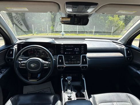 Used 2021 Kia Sorento EX FWD image 17