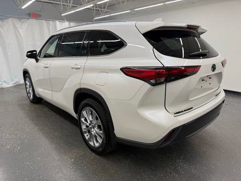 Certified 2020 Toyota Highlander Limited image 4