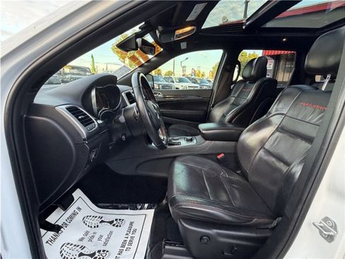 Used 2017 Jeep Grand Cherokee Trailhawk w/ Trailhawk Luxury Group image 17