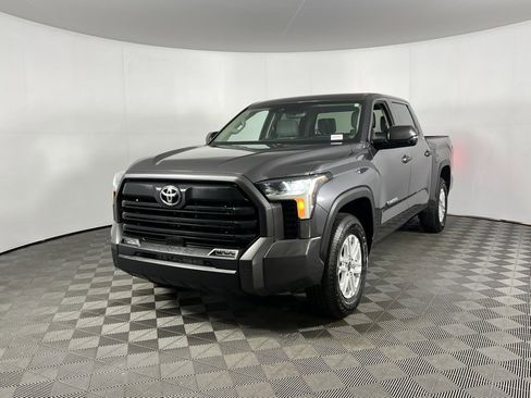 Used 2022 Toyota Tundra SR5 image 3