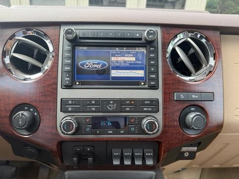 Used 2012 Ford F250 King Ranch w/ King Ranch w/Chrome Pkg AWD/4WD image 16