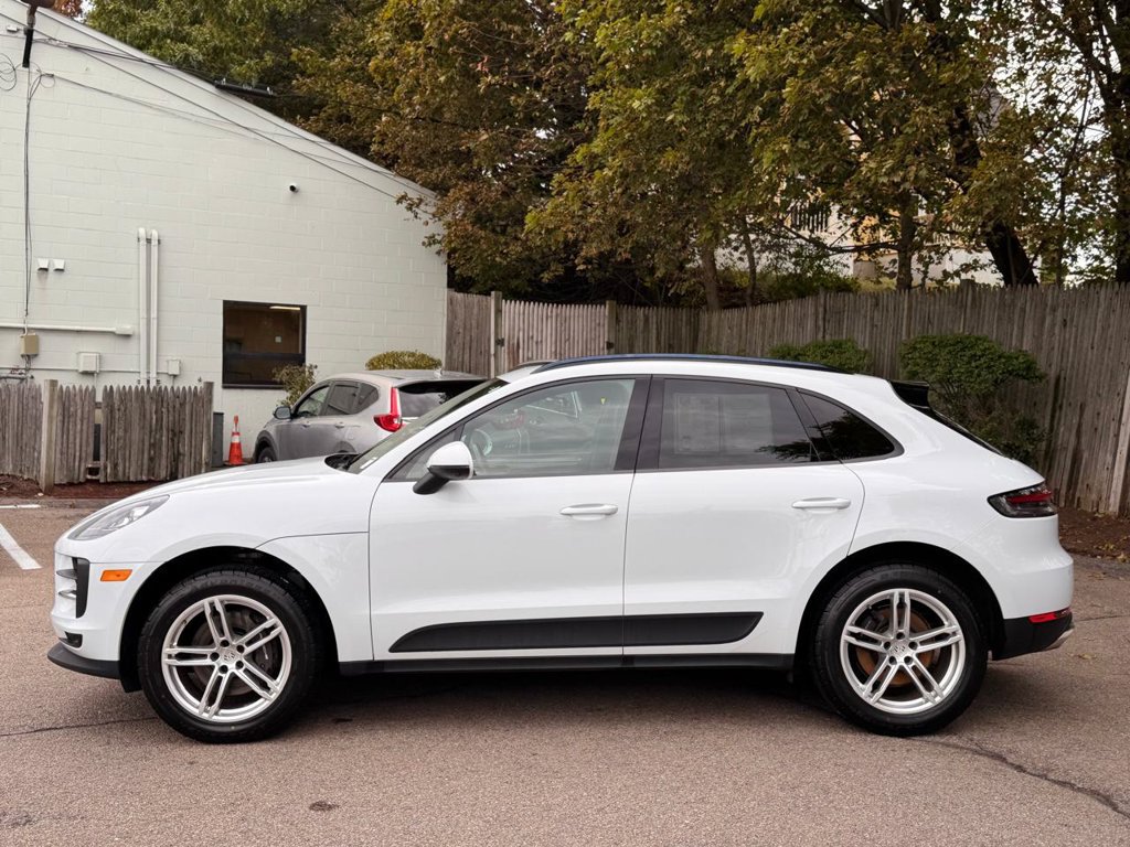 Used 2021 Porsche Macan AWD/4WD image 3