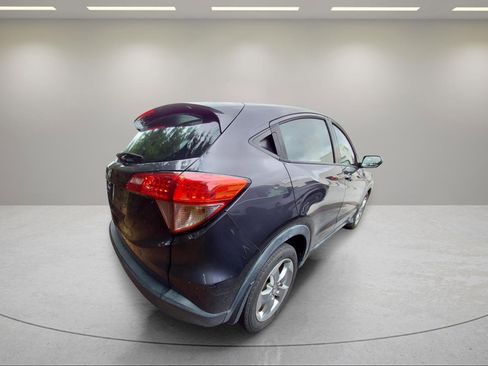 Used 2017 Honda HR-V LX image 4
