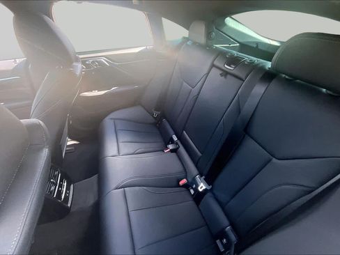 Used 2024 BMW i4 eDrive40 w/ M Sport Package RWD image 19