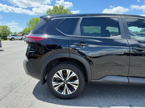 Used 2023 Nissan Rogue SV FWD image 38