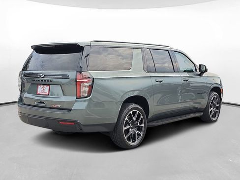 Used 2024 Chevrolet Suburban RST w/ Luxury Package RWD image 5
