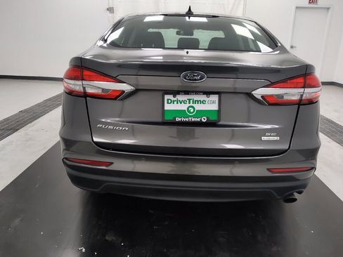 Used 2019 Ford Fusion SE FWD image 6