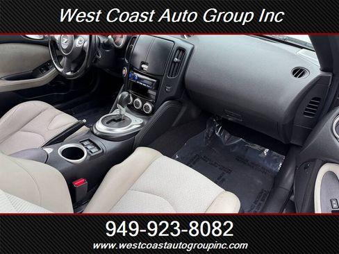 Used 2010 Nissan 370Z Touring w/ Sport Pkg image 10