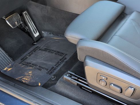 Used 2025 BMW X3 xDrive30i w/ Premium Package image 17