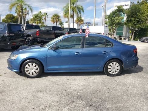 Used 2016 Volkswagen Jetta S image 4