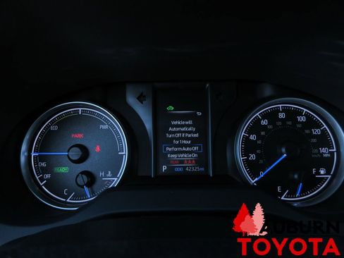 Certified 2022 Toyota Venza LE image 14