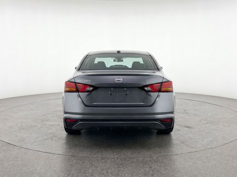 Used 2025 Nissan Altima 2.5 SV FWD image 7