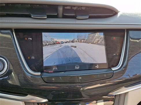 Used 2021 Cadillac XT6 Premium Luxury image 19