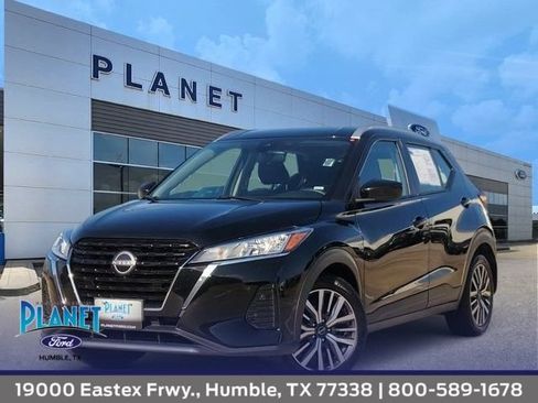 Used 2023 Nissan Kicks SV FWD image 1