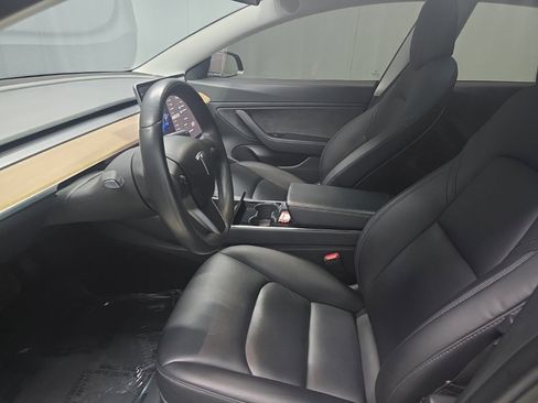 Used 2018 Tesla Model 3 Long Range image 9