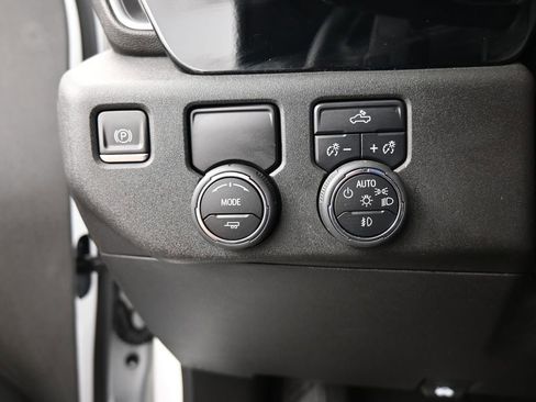 Used 2023 Chevrolet Silverado 1500 RST w/ Redline Edition image 34