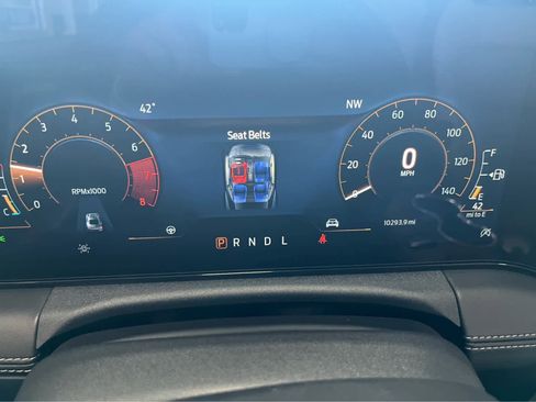 Used 2025 Ford Mustang Premium image 28