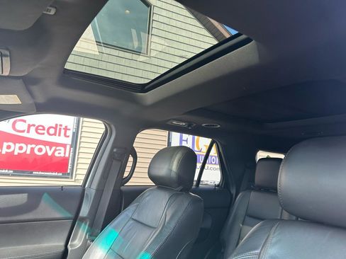 Used 2014 Ford Explorer XLT w/ Equipment Group 202A image 19