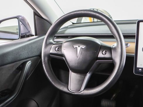 Used 2021 Tesla Model Y Long Range image 12