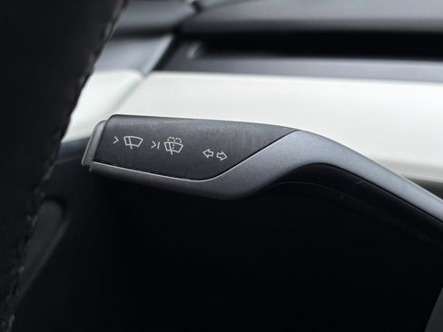 Used 2022 Tesla Model 3 Long Range AWD/4WD image 39