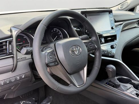 Used 2022 Toyota Camry XSE w/ Navigation Upgrade Package FWD image 17