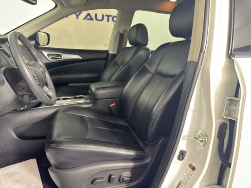 Used 2017 Nissan Pathfinder SL w/ SL Tech Package image 16