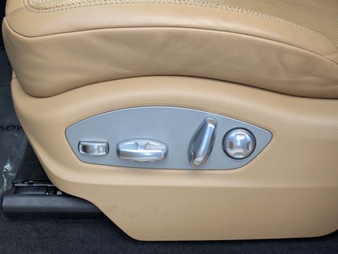 Used 2018 Porsche Macan S image 23