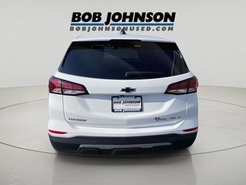 Used 2024 Chevrolet Equinox LT w/ LPO, Floor Liner Package AWD/4WD image 4