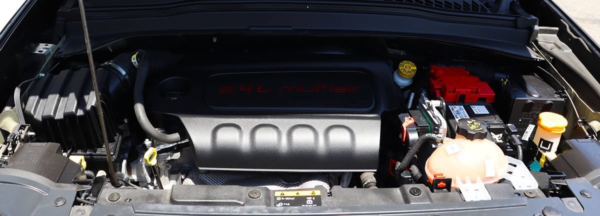 Used 2018 Jeep Renegade Latitude FWD image 56