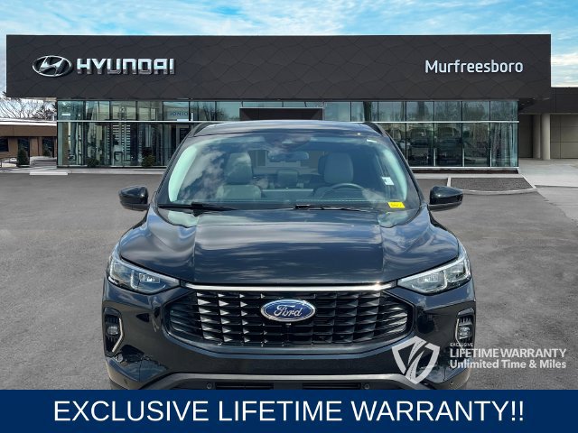 Used 2023 Ford Escape Platinum w/ Premium Technology Package AWD/4WD image 2