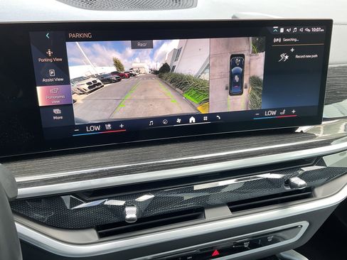 Certified 2024 BMW X6 xDrive40i w/ Premium Package image 16