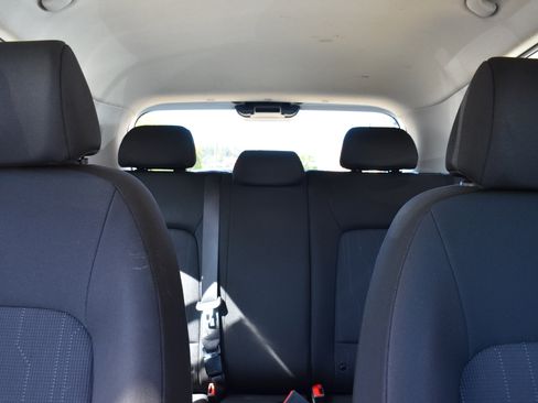 Used 2022 Hyundai Venue SE image 22