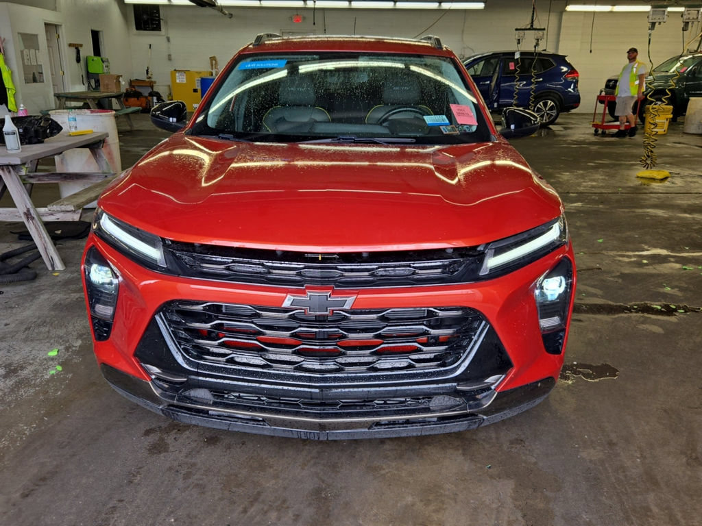 Used 2024 Chevrolet Trax ACTIV w/ Driver Confidence Package FWD image 2