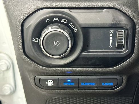 Used 2023 Jeep Wrangler Unlimited w/ Sun & Screen Package AWD/4WD image 25