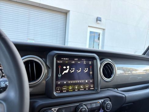 Used 2023 Jeep Wrangler Sahara image 25