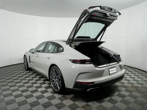 New 2026 Porsche Panamera RWD image 33