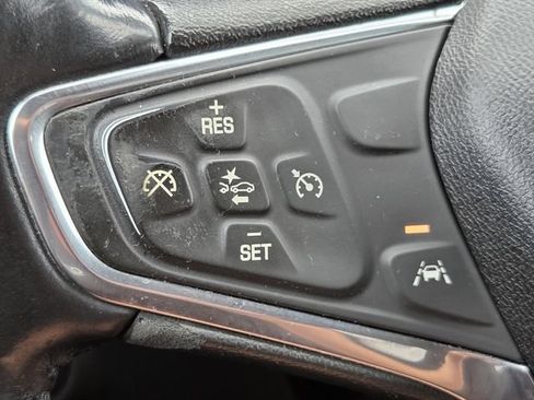 Certified 2020 Chevrolet Equinox LT FWD image 22
