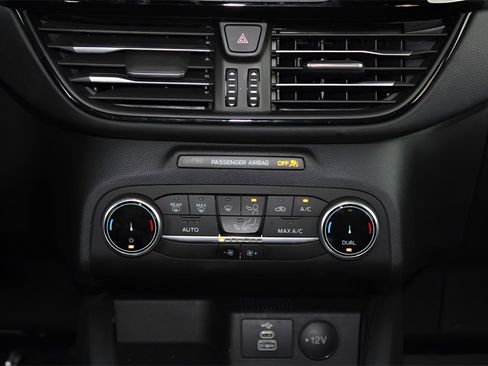 Used 2025 Ford Escape ST-Line image 19