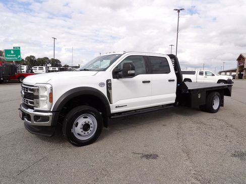 Used 2024 Ford F550 4x4 Crew Cab Super Duty w/ XLT Value Package image 3