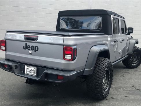 Used 2020 Jeep Gladiator Sport w/ Quick Order Package 24S image 13