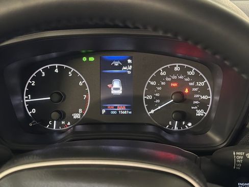 Used 2025 Toyota Corolla Cross LE AWD/4WD image 28