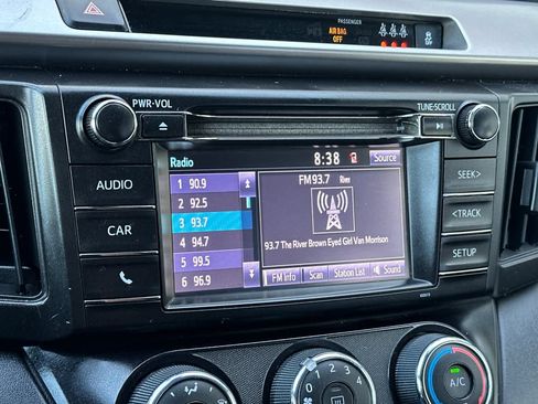 Used 2018 Toyota RAV4 LE w/ All Weather Liner Package image 20