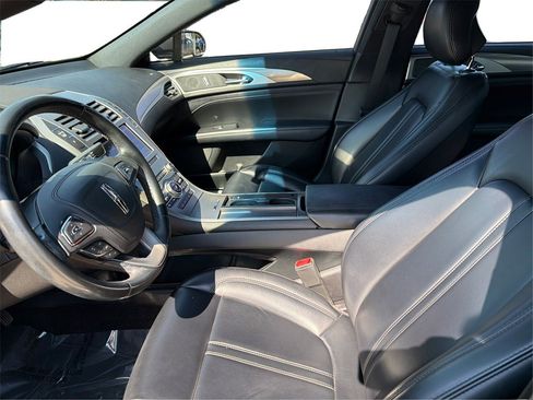 Used 2019 Lincoln MKZ Premiere image 10